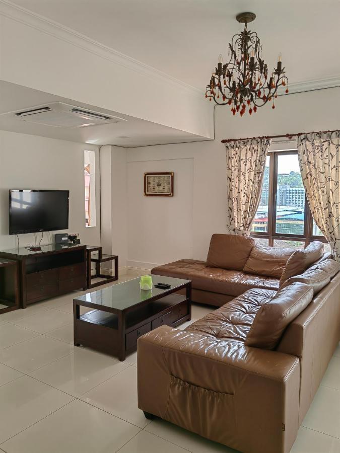 Marimari Marina Service Condo Кота-Кинабалу Экстерьер фото