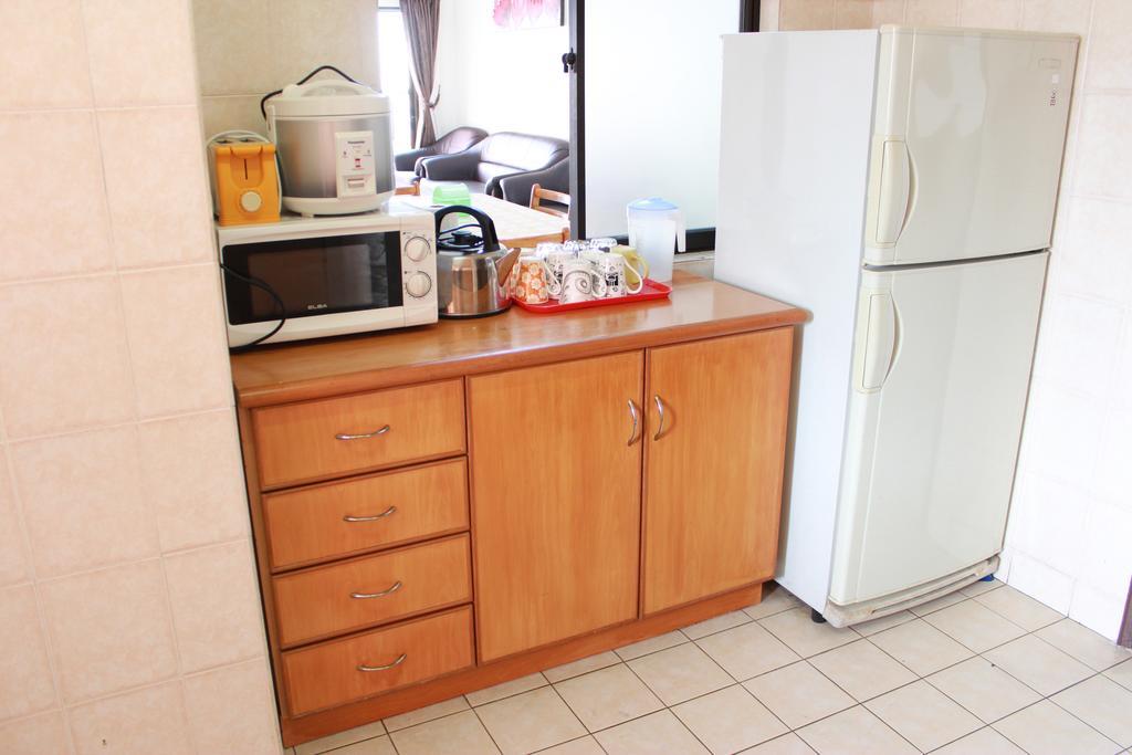Marimari Marina Service Condo Кота-Кинабалу Экстерьер фото