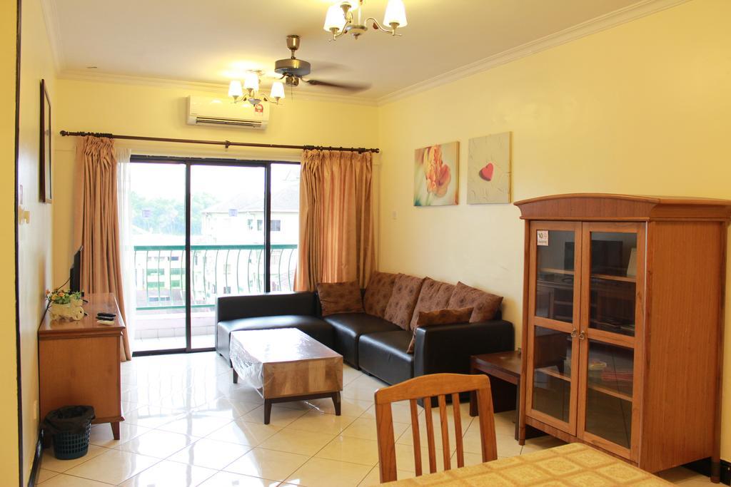 Marimari Marina Service Condo Кота-Кинабалу Экстерьер фото