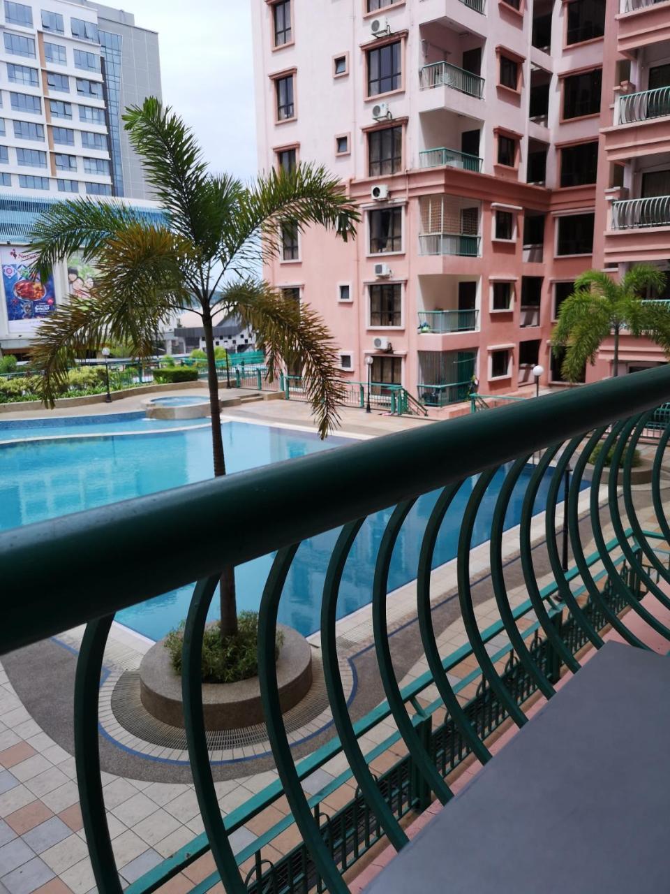 Marimari Marina Service Condo Кота-Кинабалу Экстерьер фото