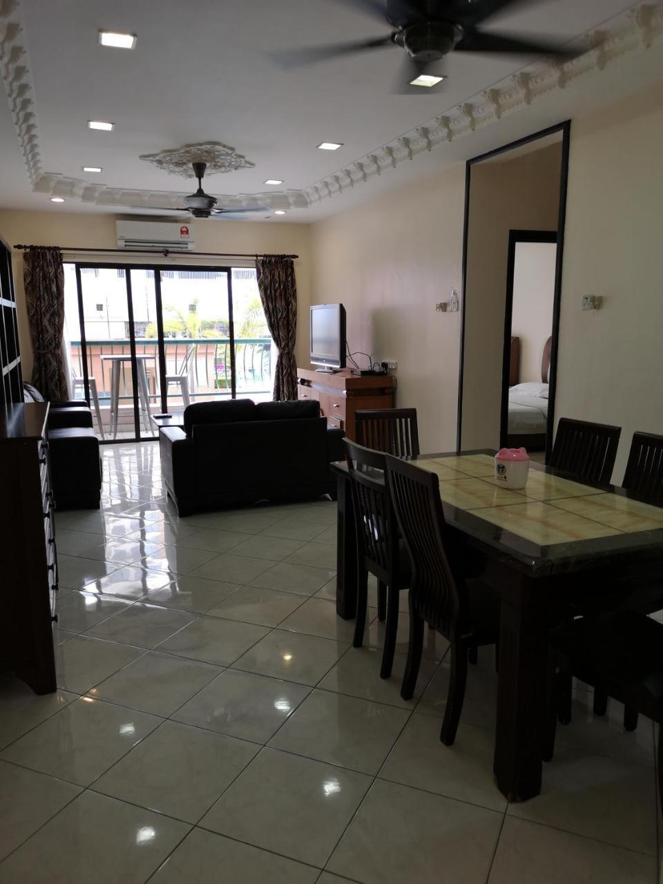 Marimari Marina Service Condo Кота-Кинабалу Экстерьер фото