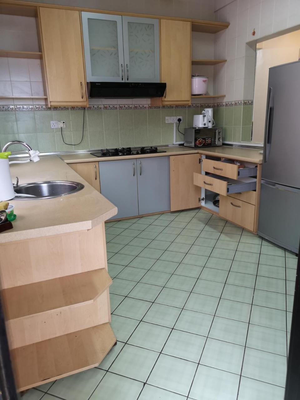 Marimari Marina Service Condo Кота-Кинабалу Экстерьер фото