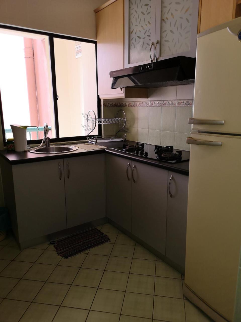 Marimari Marina Service Condo Кота-Кинабалу Экстерьер фото